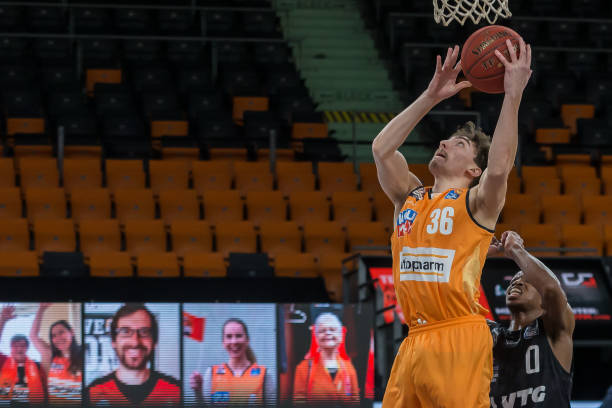 到短暂淡出 到短暂淡出